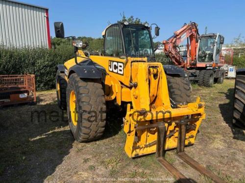 JCB 550-80 avaliação e ficha técnica