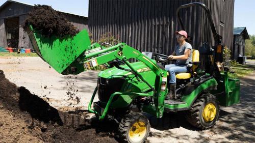 John Deere 1025R avaliação e ficha técnica